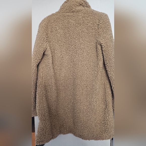 Johnston & Murphy women's faux-fur teddy coat. This mid-weight coat Size Xs - Picture 4 of 11